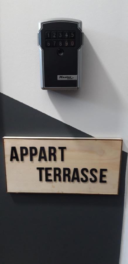 Le Petit Chez Soi Apartment Кале Екстериор снимка
